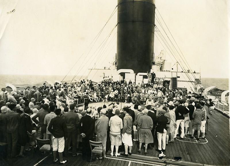 Ocean Liner Ile de France Games on the Deck Horse Racing Old Photo 1930 [ ]