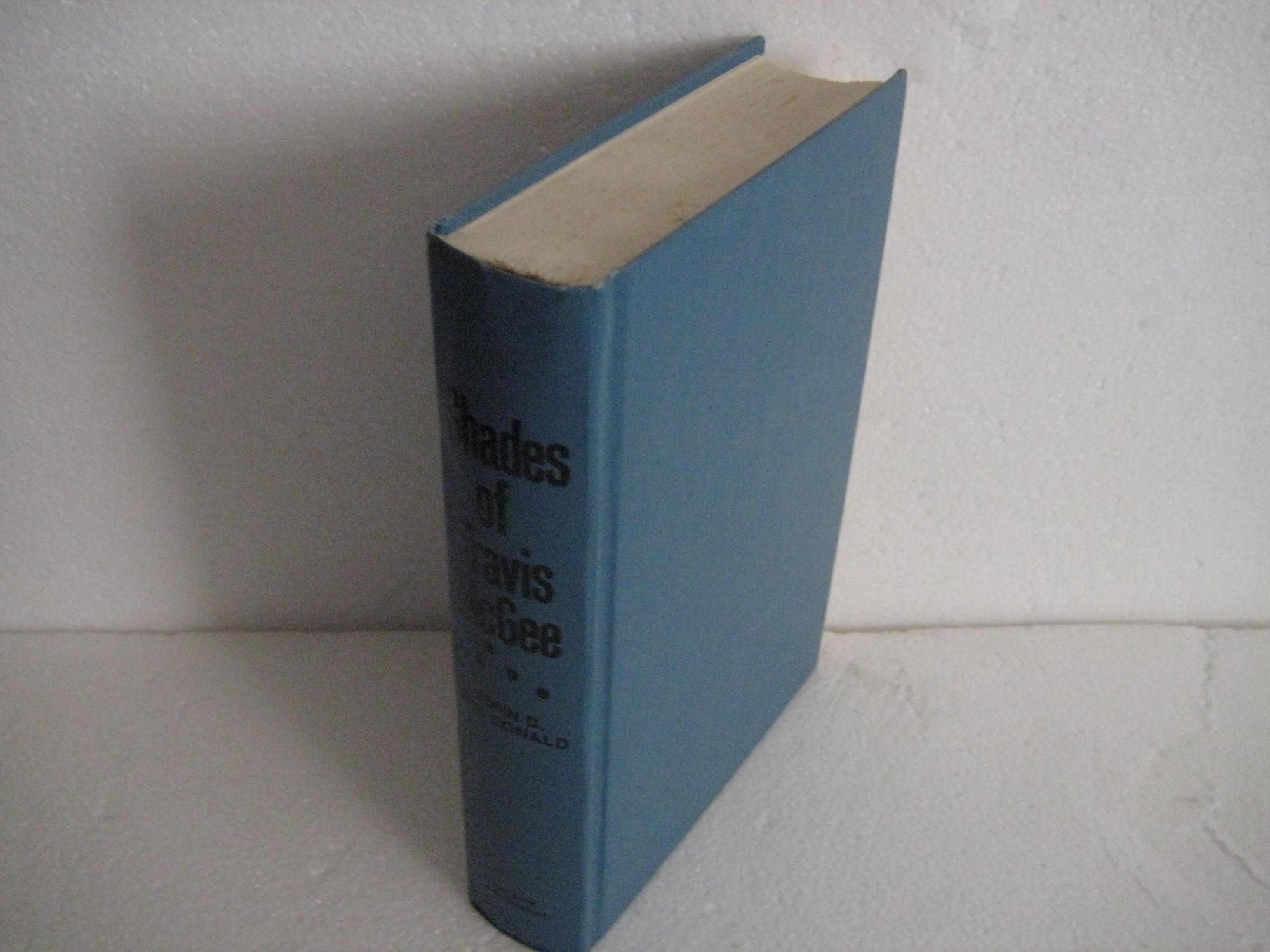Shades of Travis McGee MacDonald, John D. [Assez bon] [Couverture rigide]