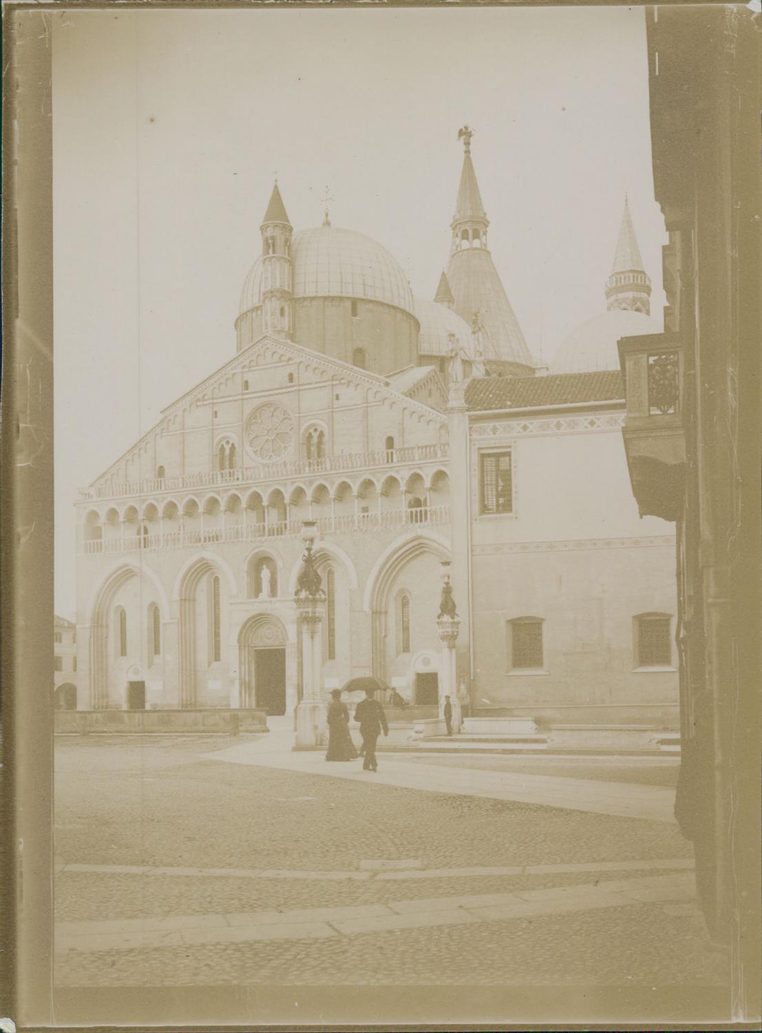 Photo Vintage De La Basilique De Lourdes - Tirage Citrate Original - Format 6x8 Cm - Circa 1900