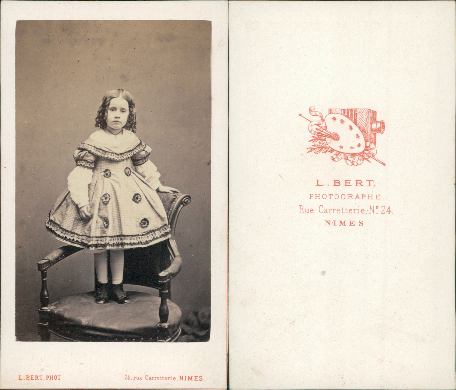 Bert, Nîmes, petite fille au fauteuil Photographie originale / Original photograph [ ]