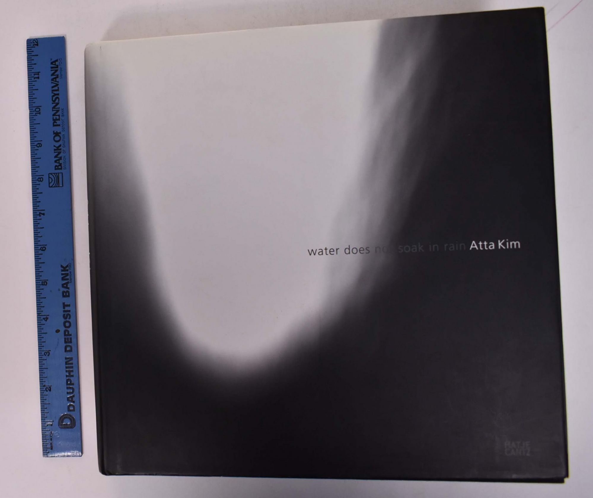 Atta Kim: Water Does Not Soak in Rain - Kim, Atta, Jonathan Mills, and Iris Inhee Moon