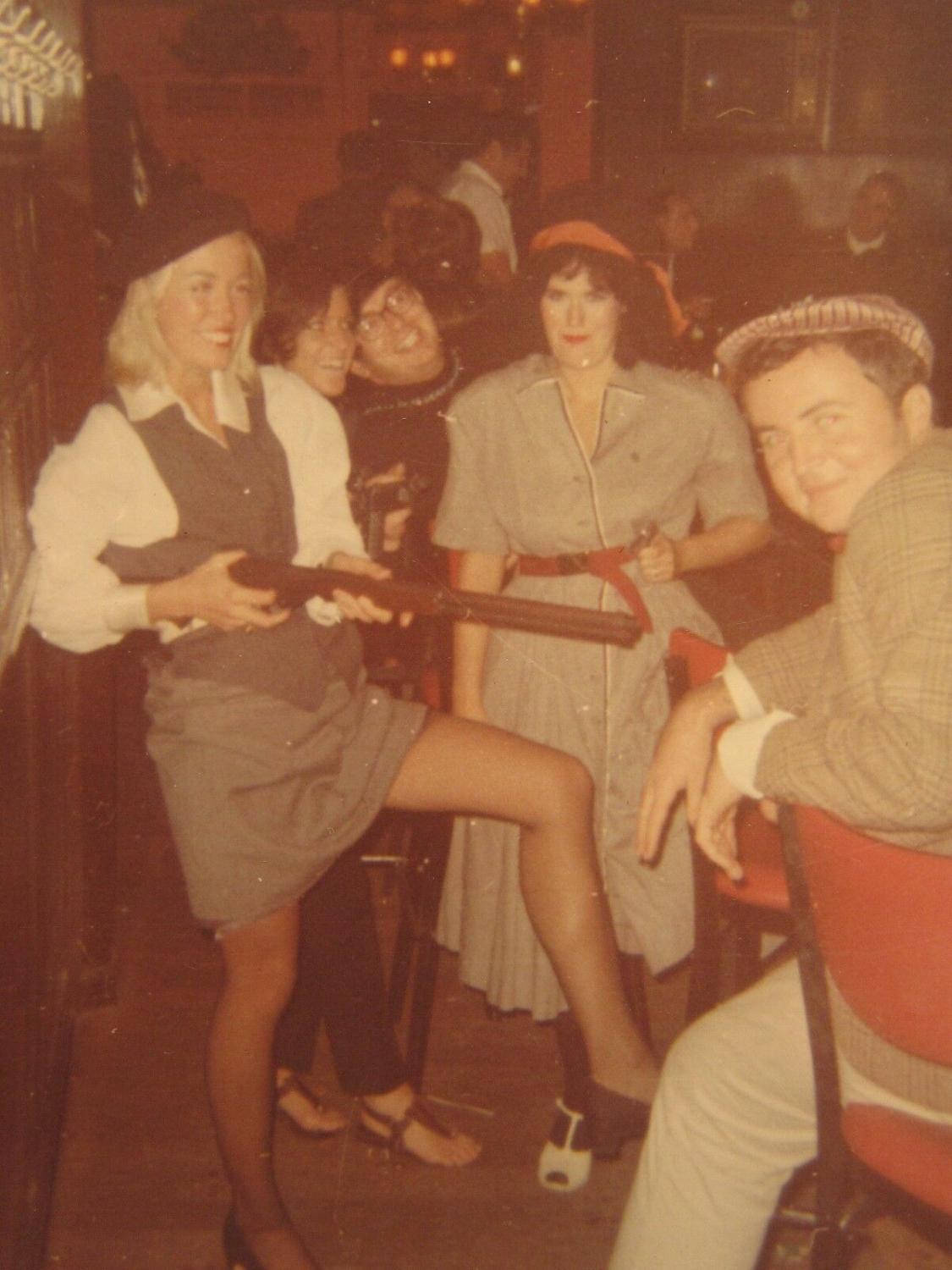 VINTAGE KODAK BONNIE & CLYDE COSTUMES RIFLE HOLD UP HALLOWEEN? IRISH KIDS PHOTO [ ]