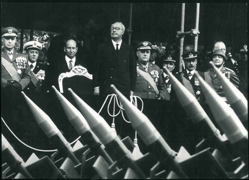 2 Giugno 1968 Parata Militare Con Missili Alla Presenza Del Presidente Della Repubblica Saragat Fotografia Originale D Agenzia 1968 Studio Bibliografico Orfeo Alai Ilab