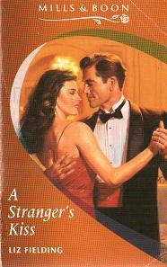 A Stranger's Kiss - Fielding, Liz