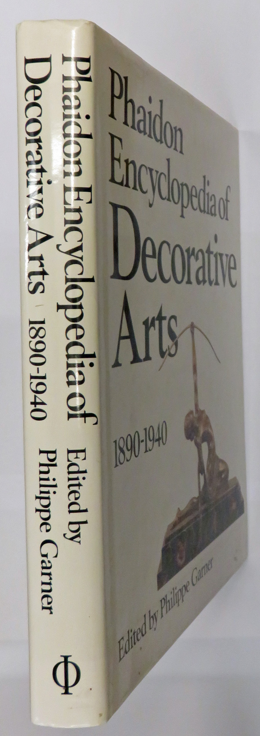 Phaidon Encyclopedia of Decorative Arts 18901940 by Edited by Philippe