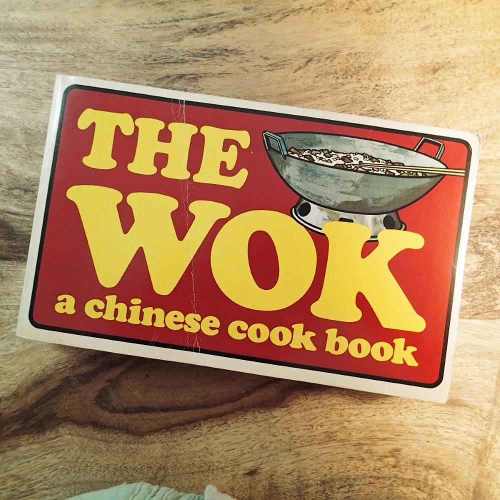 THE WOK : A Chinese Cook Book by Lee, Gary: Very Good - COLLECTIBLE ...