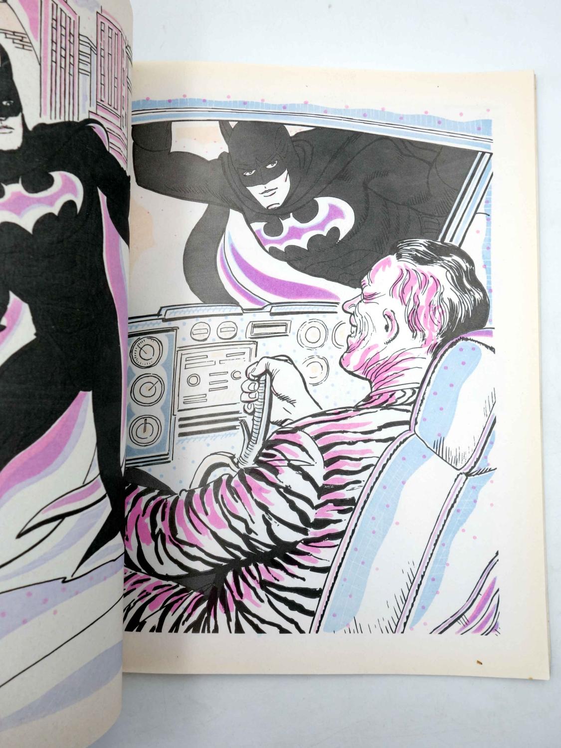 BATMAN FOREVER COLORING BOOK. GIANT PAINT WITH WATER. Golden Books, 1995:  (1995) Comic | Libros Fugitivos