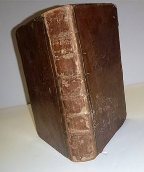 Les essais de Michel, seigneur de Montaigne. Edition nouvelle. Exactement corrigée selon le vray exemplaire. Enrichie à la marge du nom des autheurs