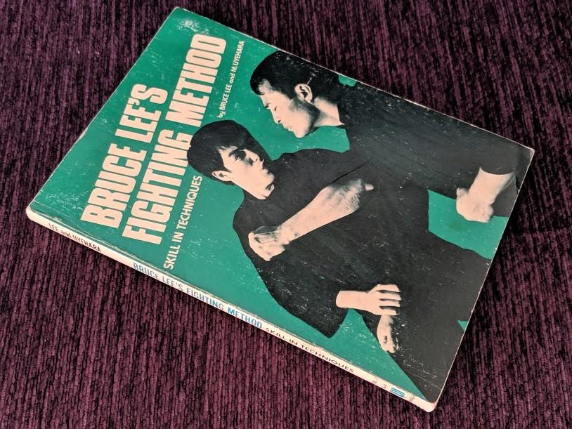 Bruce Lee s Fighting Method Skill in Techn. by Mitoshi Uyehara Paperback 1988 by Mitoshi Uyehara Muy bien Encuadernacion de tapa dura 1988 Libreria Anticuaria Marc Antiques
