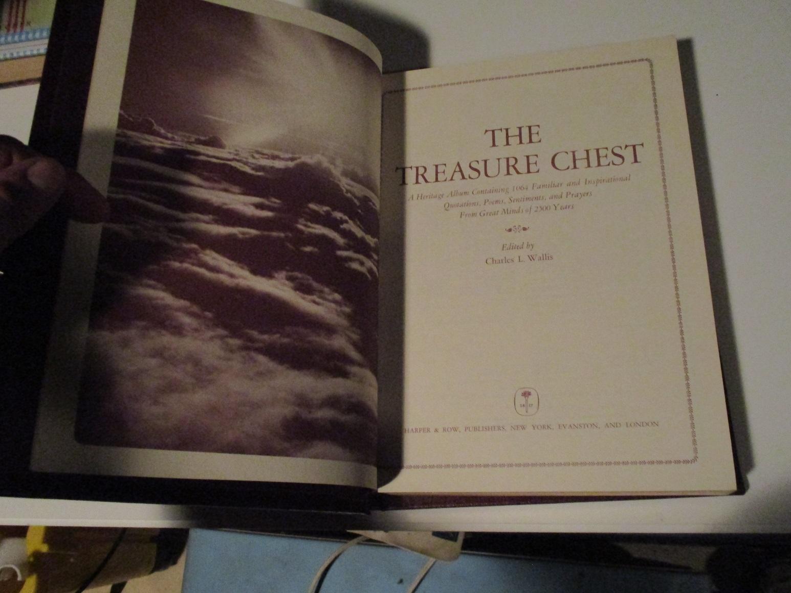 The Treasure Chest de Charles L. Wallis Near Fine Hardcover (1965