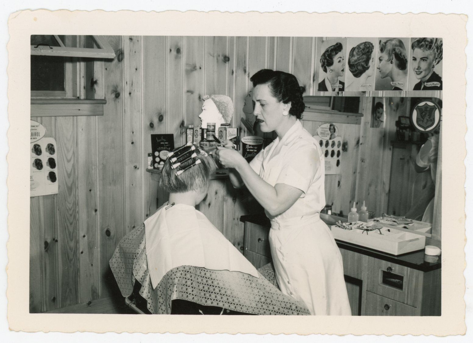 1940's Creative Hairdresser Original Vernacular Vintage Photo