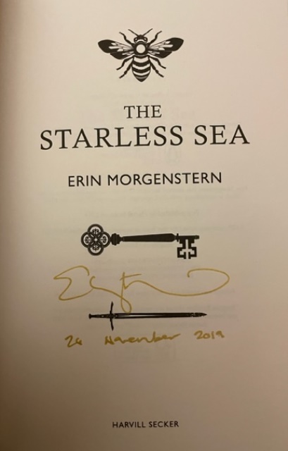 Signed　Bookmarks　edition-first　Plus　(2019)　UK　Alpha　Hardcover　The　(Signed　New　Erin:　Dated　Author(s)　Omega　Edition,　Morgenstern,　First　printing)　Starless　1st　by　by　Sea　BA　bee-Brooch　Books
