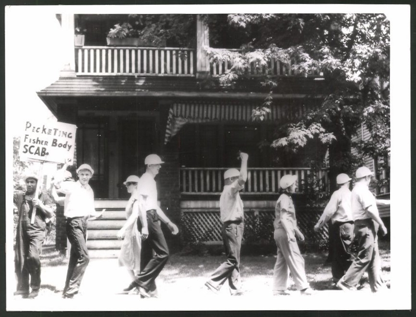 Photo Schostal Ansicht Cleveland Streikposten Der Fisher Chassis Fabrik Umstellen Haus Eines Streikbrechers 1939 Photograph Bartko Reher