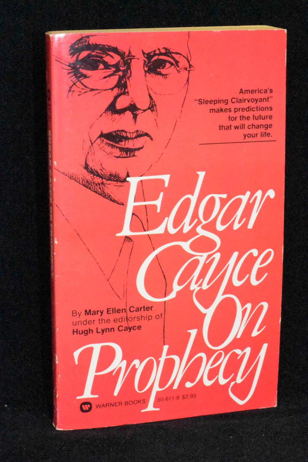 Edgar Cayce on Prophecy par Mary Ellen Carter Near Fine Soft cover