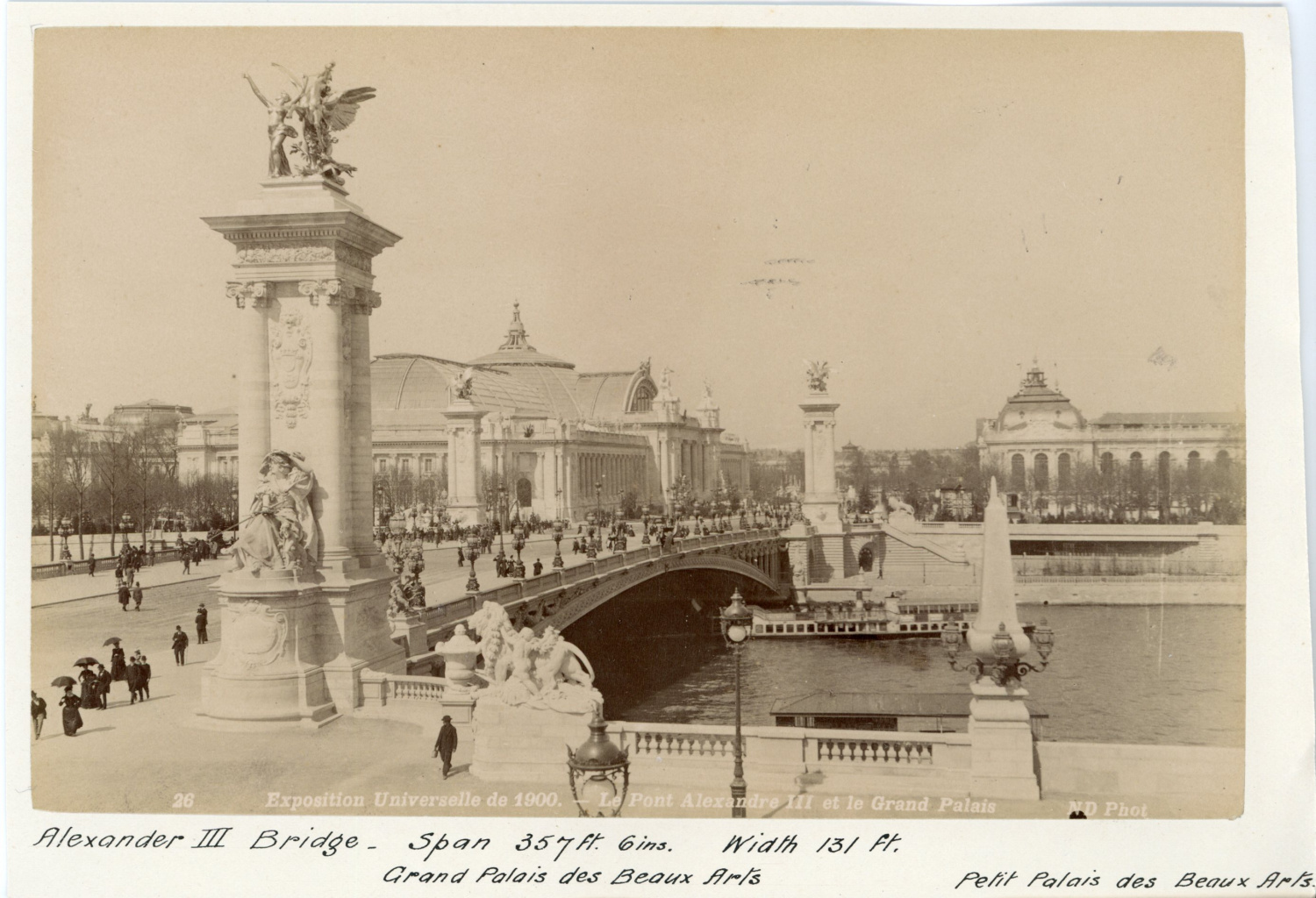 France, Paris, exposition universelle de 1900, le pont Alexandre III et ...