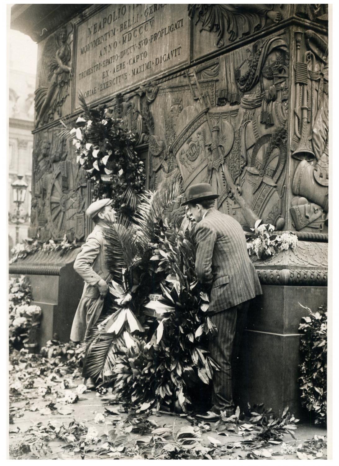 Paris Anniversaire De La Mort De Napoleon I By Photographie Originale Original Photograph 1936 Photograph Photovintagefrance Paris Anniversaire De La Mort De Napoleon I By Photographie Originale Original Photograph 1936 Photograph Photovintagefrance