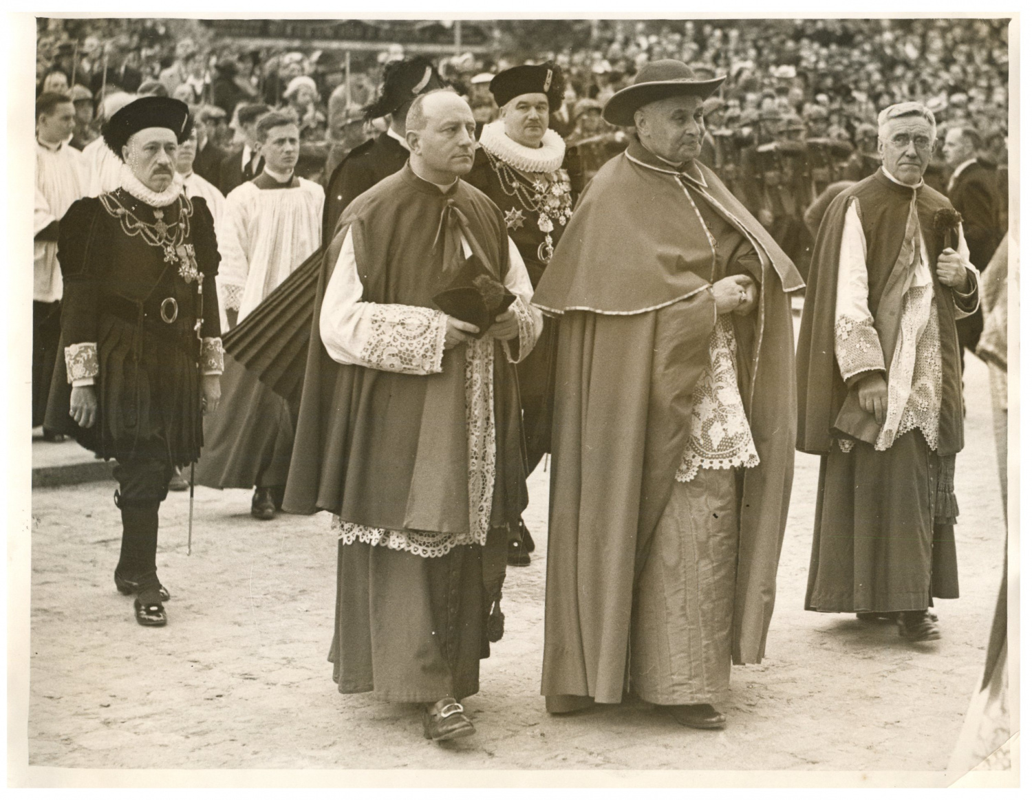 Cardinal Chaussettes Du Pape Leon Xiv NOUVEAU PAPE 2025 ROBERT