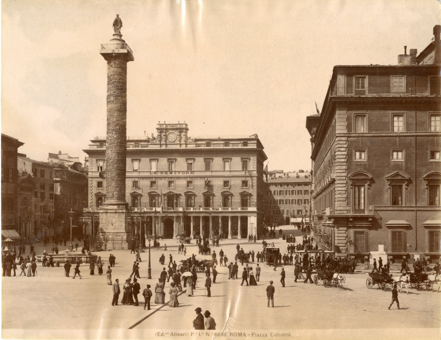 Alinari. Italie, Roma, piazza Colonna by Photographie originale ...