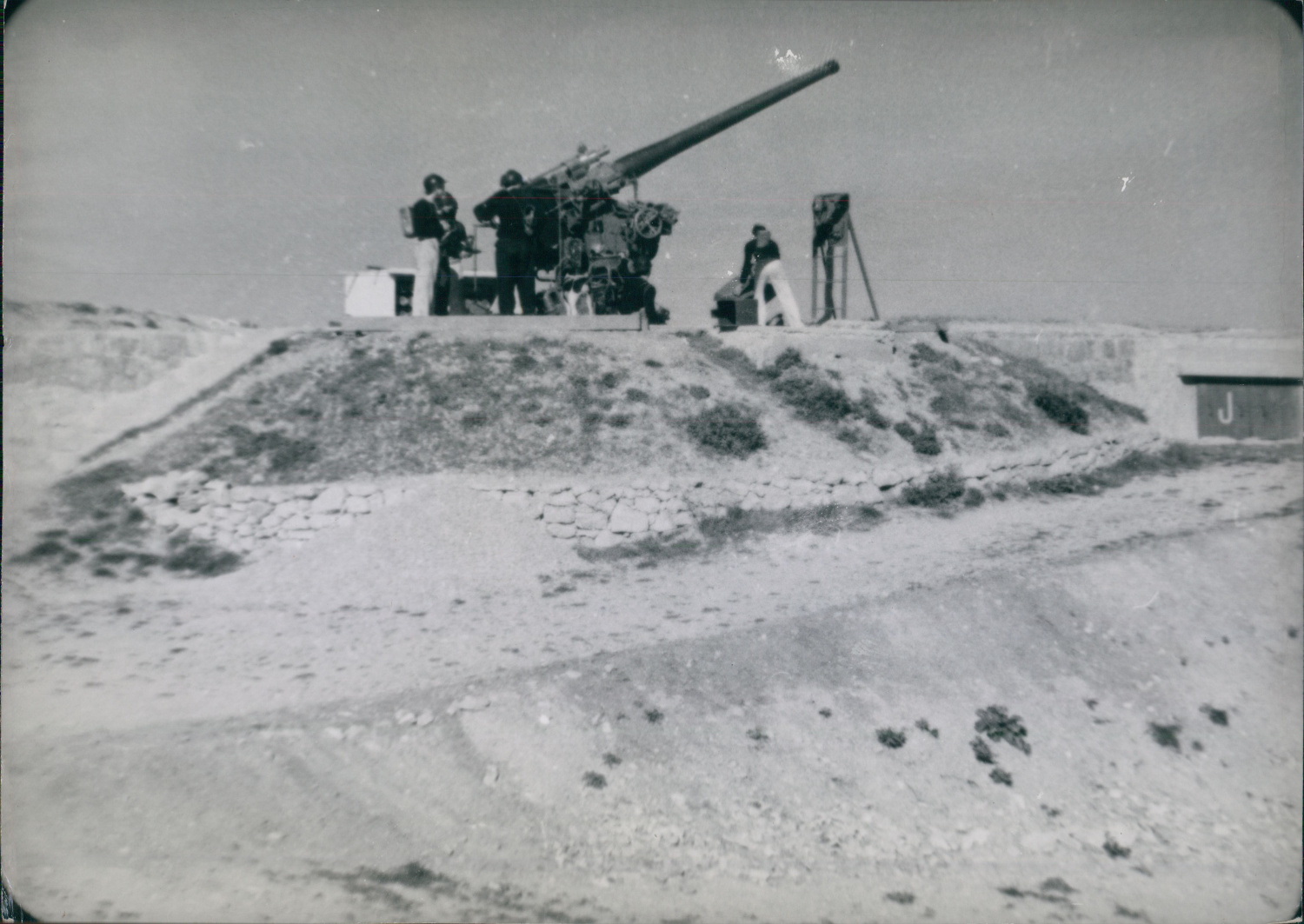 Guerre 39 45 Cote Francaise Canon 90mm De La Dca Ca 1944 Vintage Silver Print By Photographie Originale Original Photograph 1944 Photograph Photovintagefrance