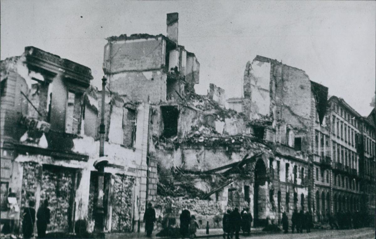 Guerre 39 45 Varsovie Maisons Detruites 1940 Vintage Silver Print By Photographie Originale Original Photograph 1940 Photograph Photovintagefrance