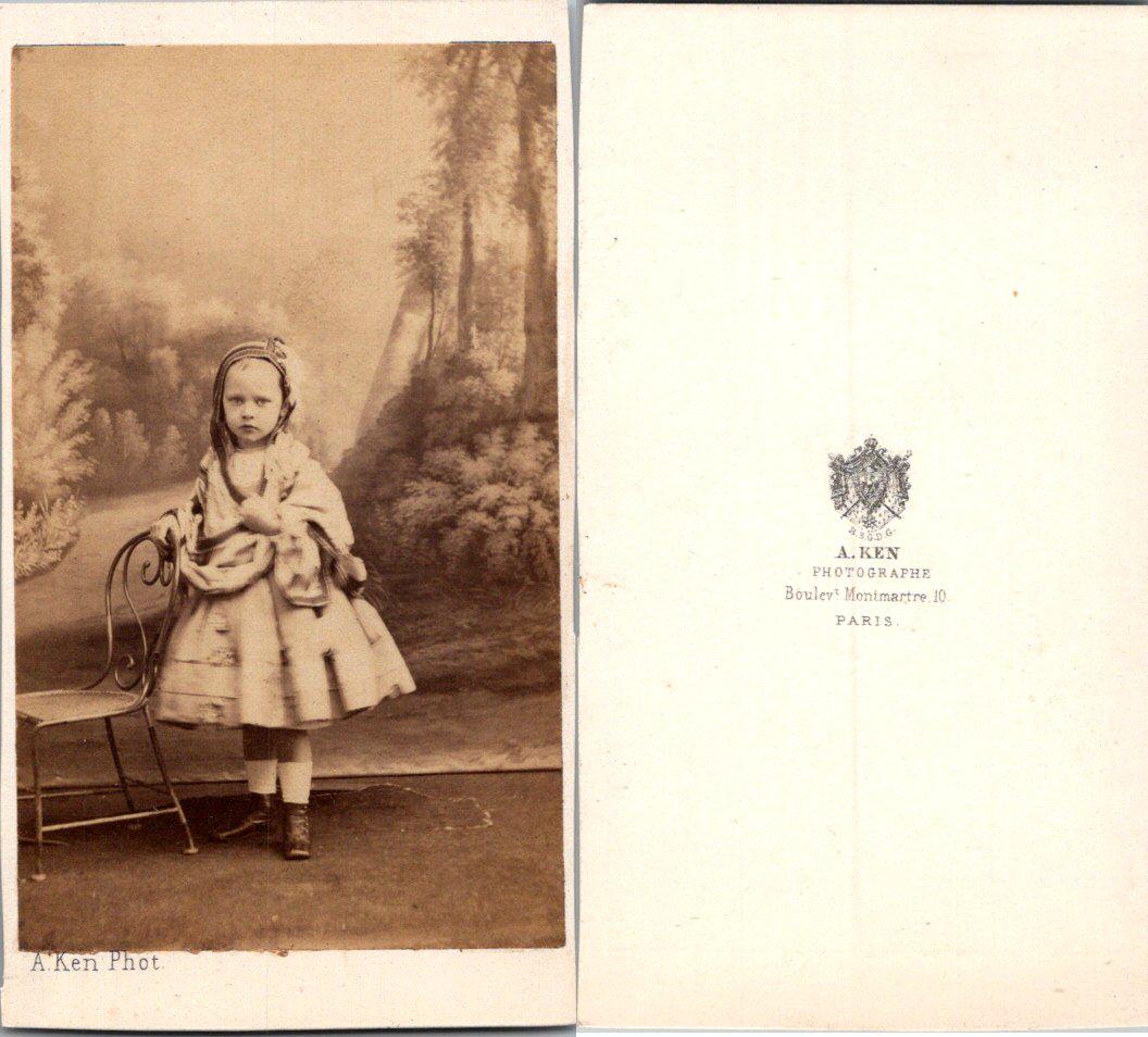 Ken Paris Jolie Petite Fille Blonde En Pose Circa 1865 By Photographie Originale Original Photograph 1865 Photograph Photovintagefrance