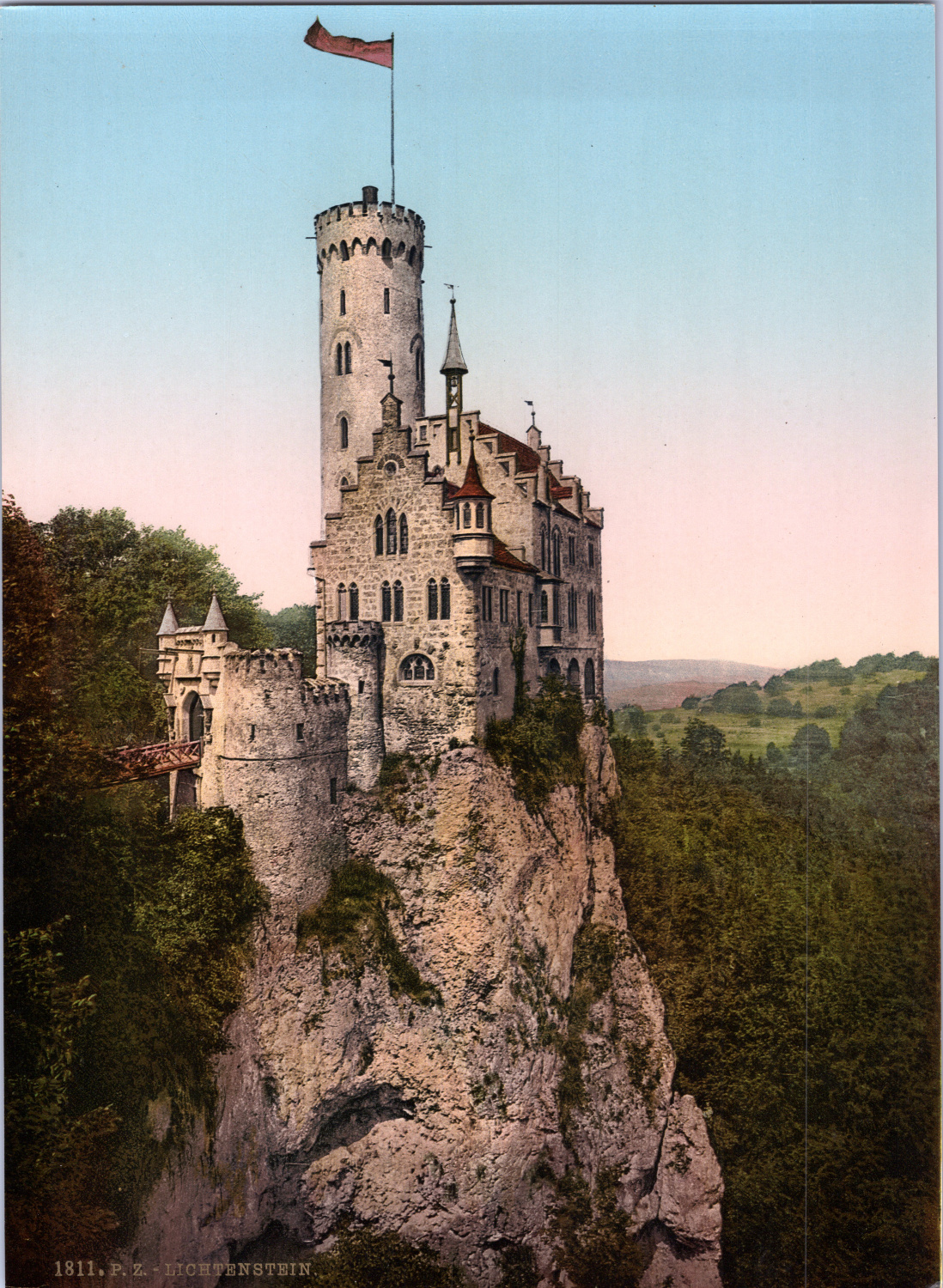 Schmiedeeisernes Schloss mit Riegel an … – Bild kaufen – 11362893 ❘  living4media