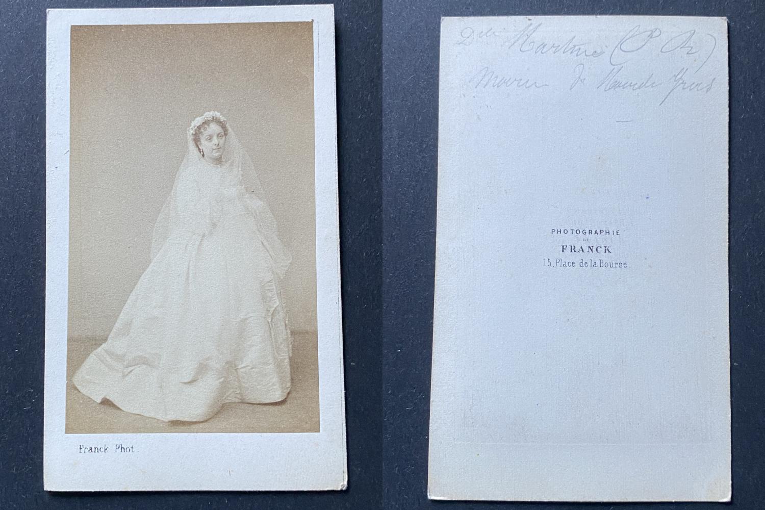 Franck, Paris, Actrice Melle Martine en robe de mariée, circa 1860 Photographie originale / Original photograph [ ]