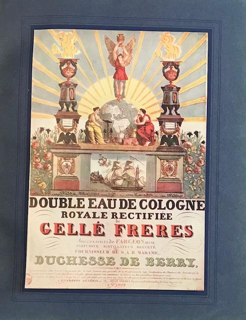 LA PARFUMERIE FRANÇAISE ET L'ART DANS LA PRÉSENTATION [Très bon] [Couverture rigide]
