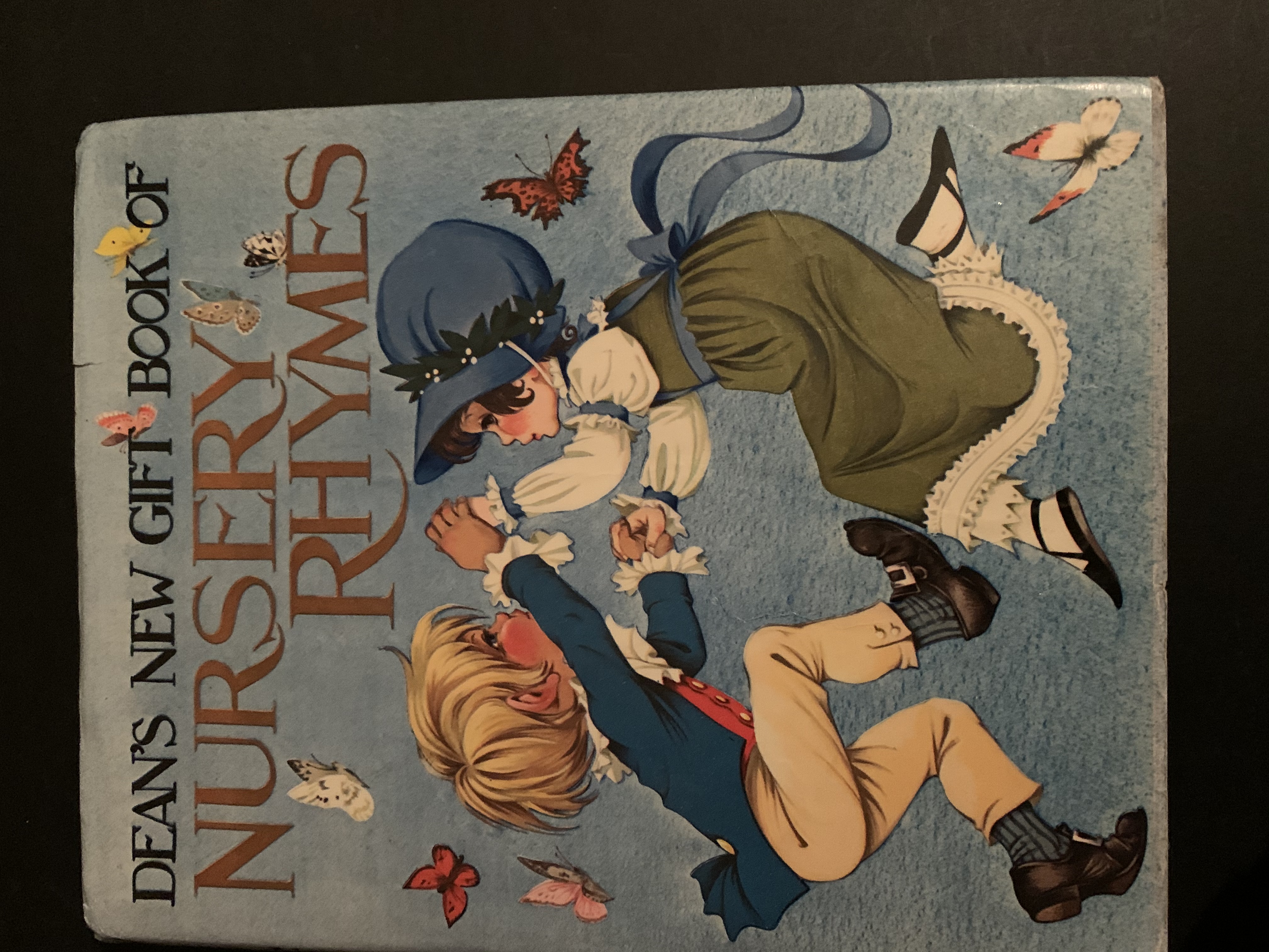 Dean's New Gift Book Of Nursery Rhymes By Grahame Johnstone, Janet & Anne:  Very Good Hardcover (1971) | The Known World Bookshop