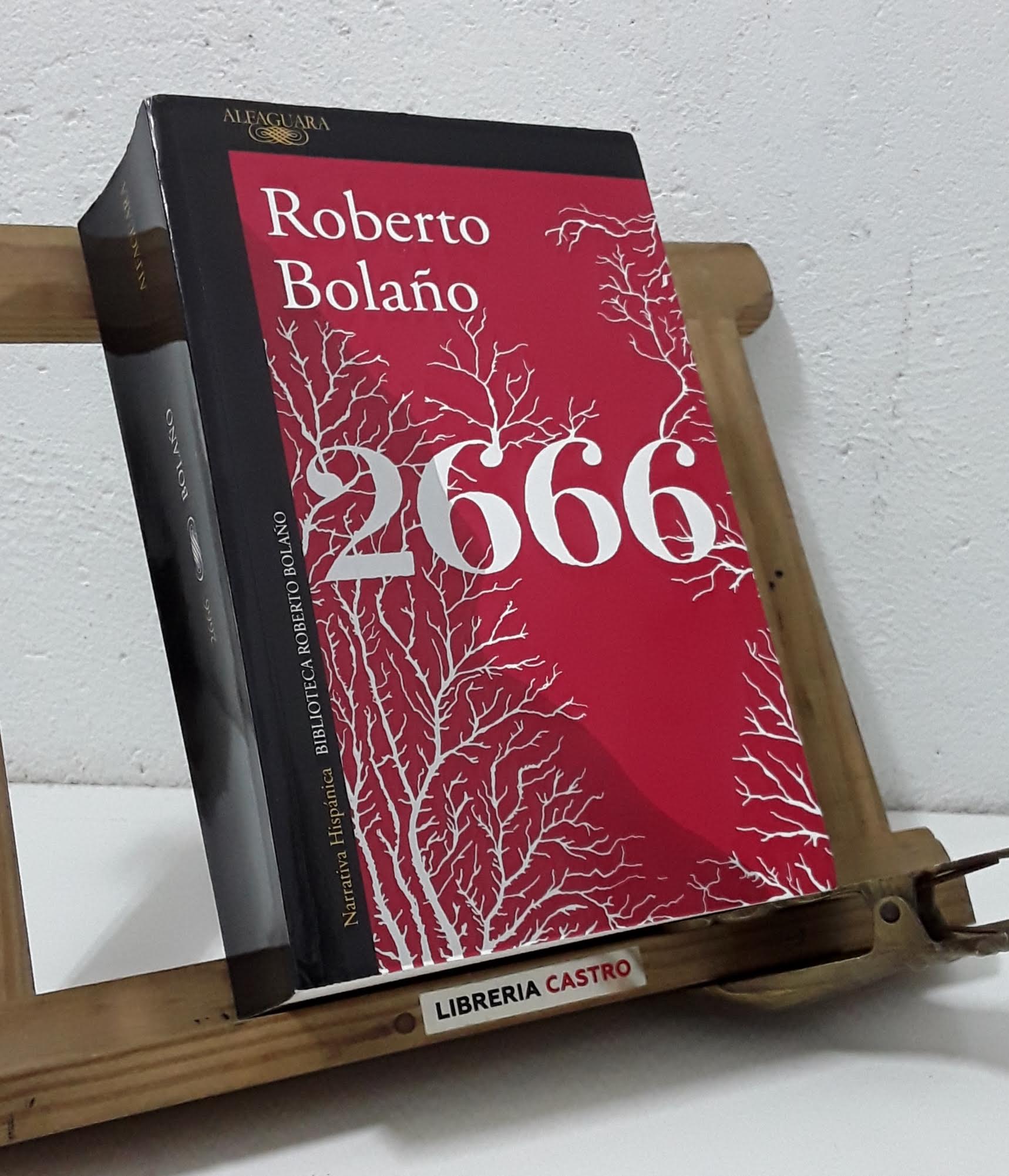 2666 By Roberto Bolano Libreria Castro