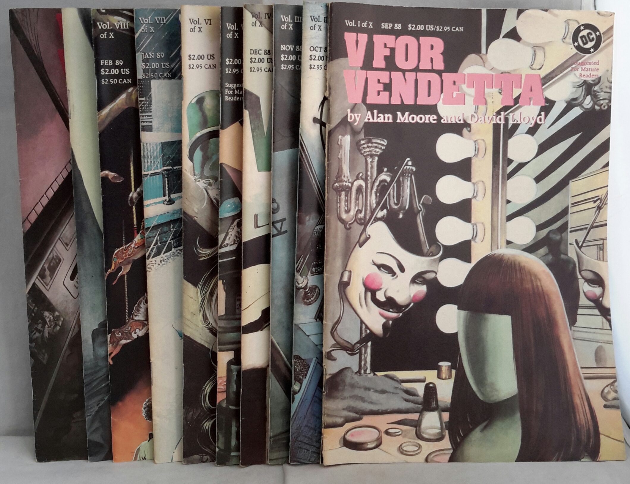 V For Vendetta. Volume 1 - 10 [ I - X] Complete in Ten Volumes. da MOORE,  Alan and David LLOYD.: (1988) Fumetto