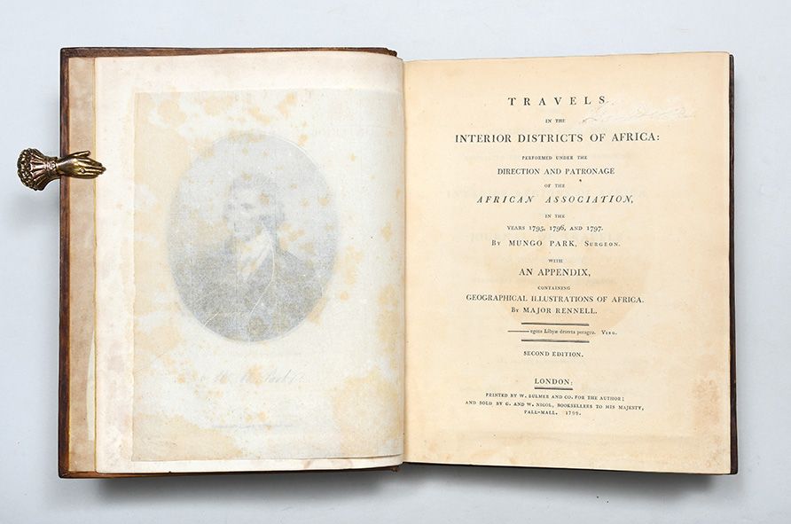 Travels in the Interior Districts of Africa: performed under the ...
