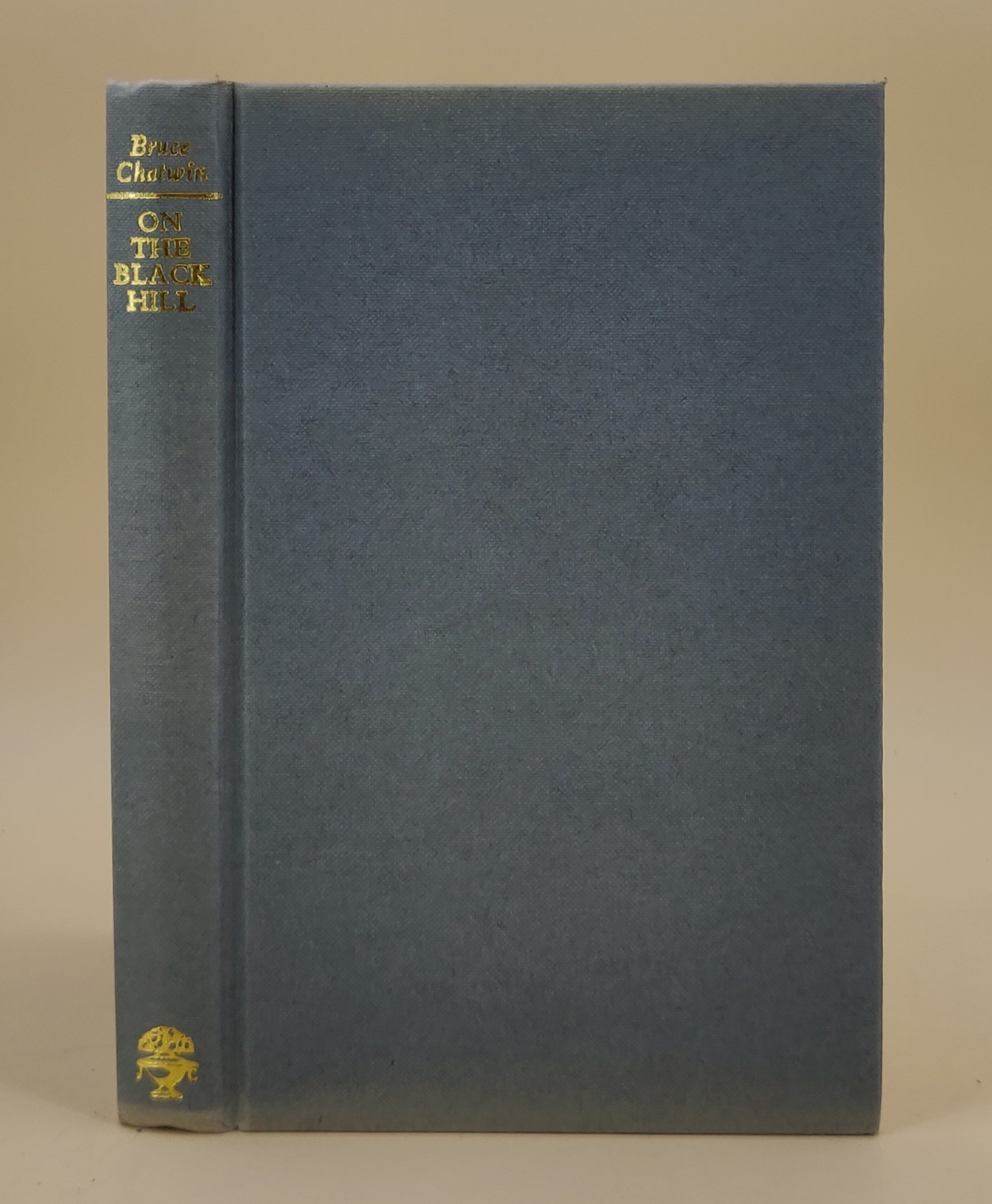 On the Black Hill by Chatwin, Bruce: Very Good Hardcover (1982) 1st