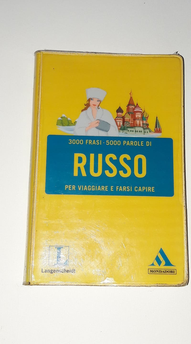 RUSSO per viaggiare e farsi capire - 3000 frasi - 5000 parole (Collana I Fraseologici) - AA. VV.