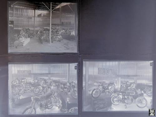 Antiguos Negativos Fotos - Old Photographic Negative : STAND DUCATI. Feria Muestras Valencia 3 Cliches Sin autor [ ]