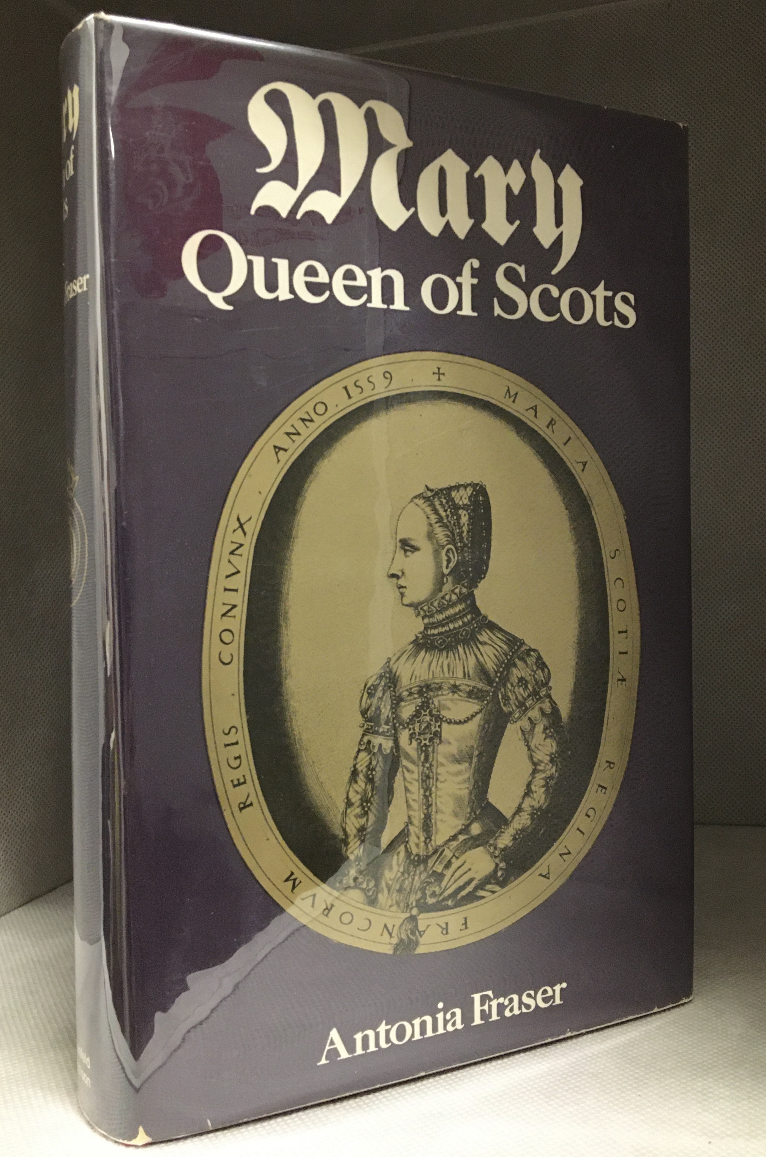 Mary Queen of Scots - Fraser, Antonia (Biography of Mary--Queen of Scots; Mary Stuart.)