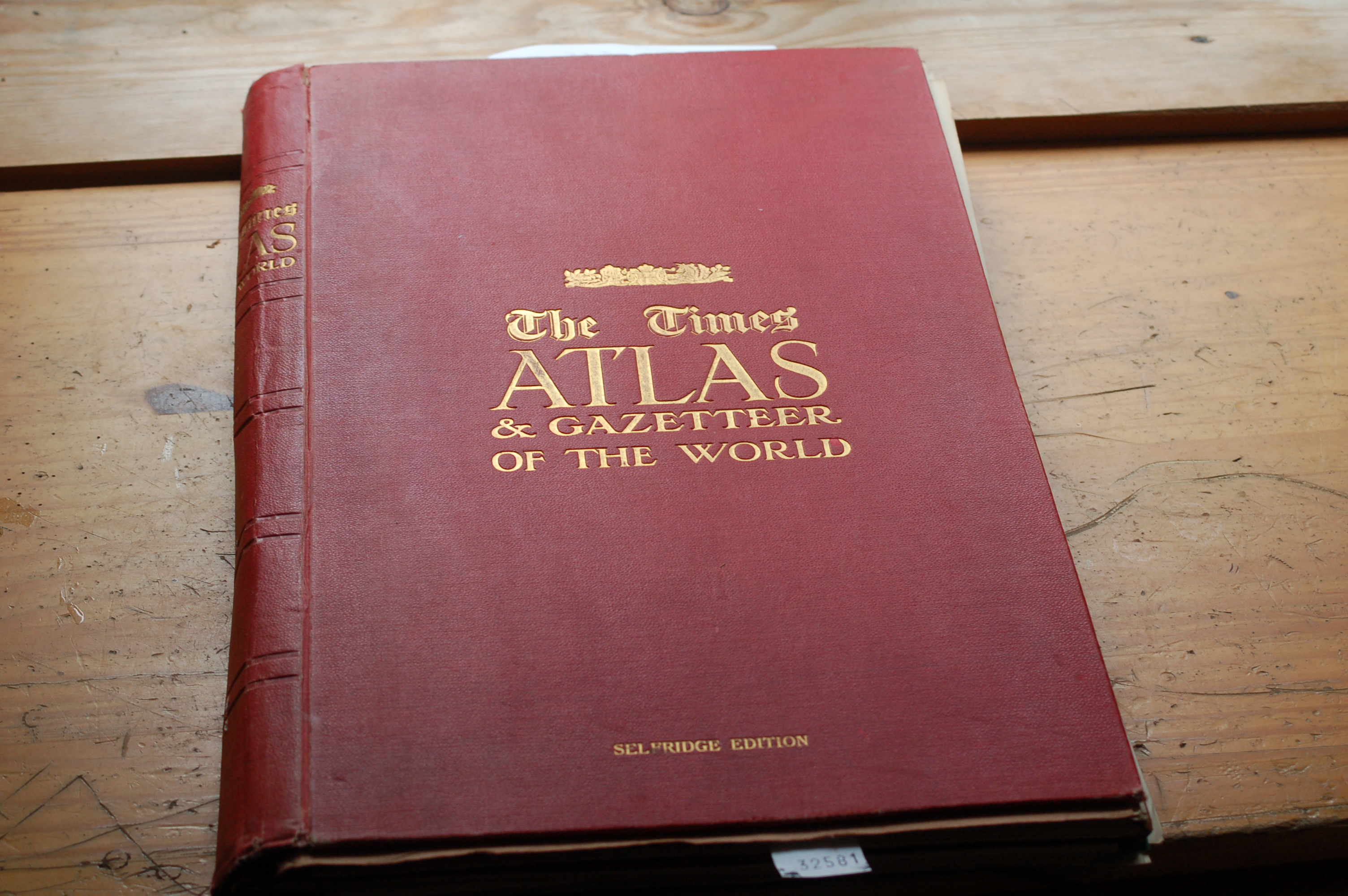 The Times Atlas & Gazetteer of the World Selfridge Edition "." [ ]