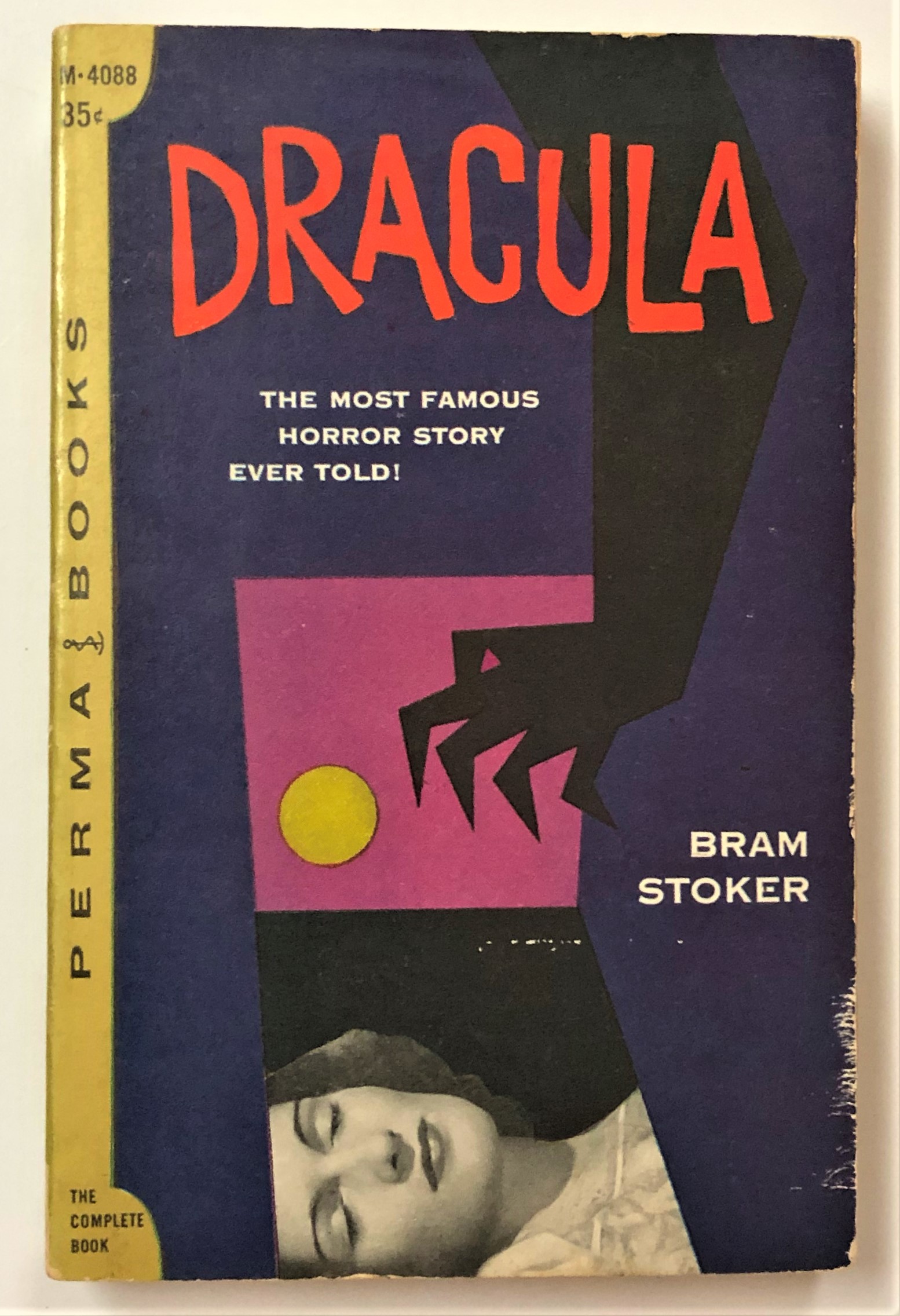 softcover)　Good　(first　Bram　vintage　Very　printing　Dracula　Stoker:　Forgotten　Lore　by　cover　Soft　(1957)