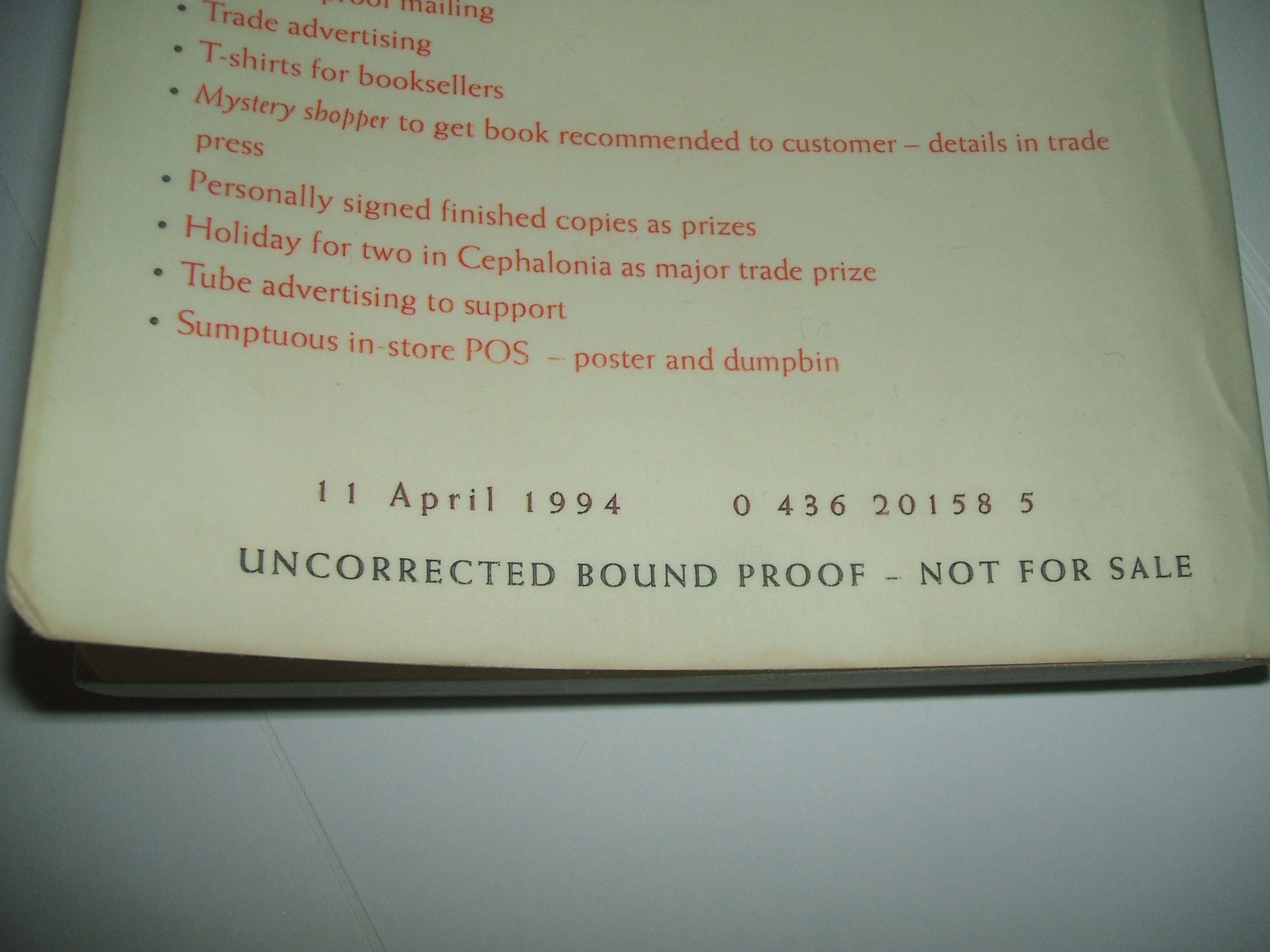 Captain Corelli's Mandolin by De Bernieres, Louis: Good Soft cover ...