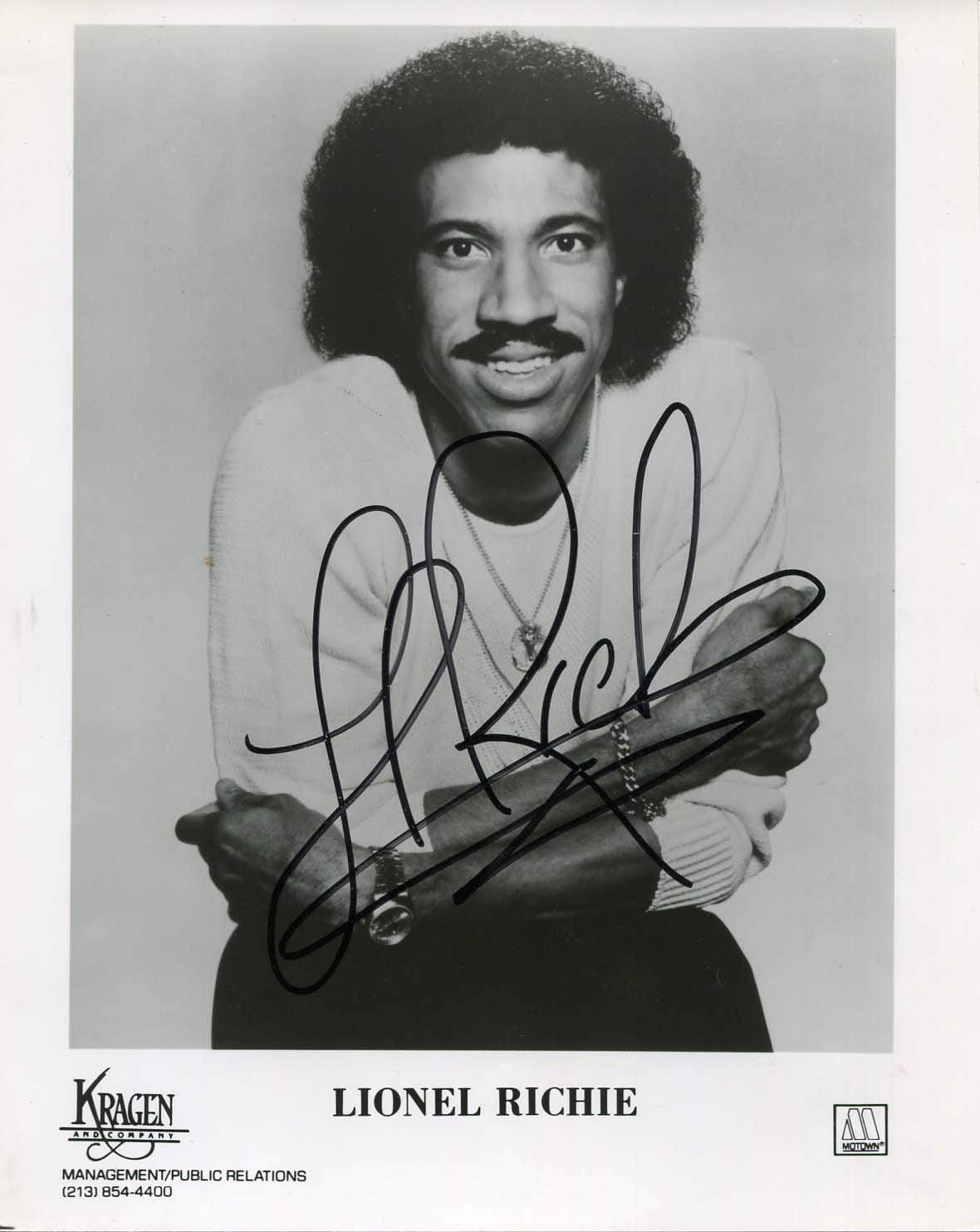 Lionel Richie Autograph signed photographs by Richie, Lionel Signed