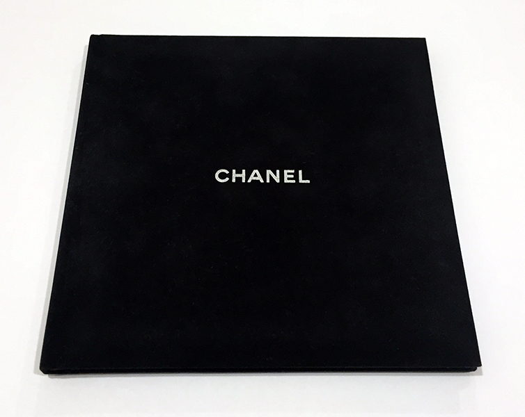 Chanel: Les Essentiels (Jewellery Catalogue) [Near Fine] [Hardcover]