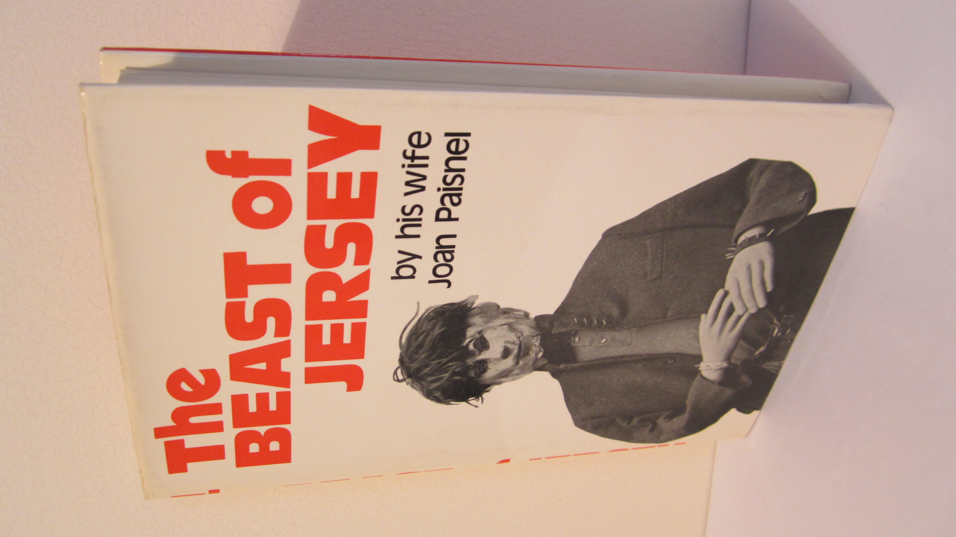 voorspelling hoed haalbaar The Beast of Jersey: By His Wife by Joan Paisnel: Very Good Hardcover (1972) 1st Edition | HADDON'S voorspelling hoed haalbaar The Beast of Jersey: By His Wife by Joan Paisnel: Very Good Hardcover (1972) 1st Edition | HADDON'S