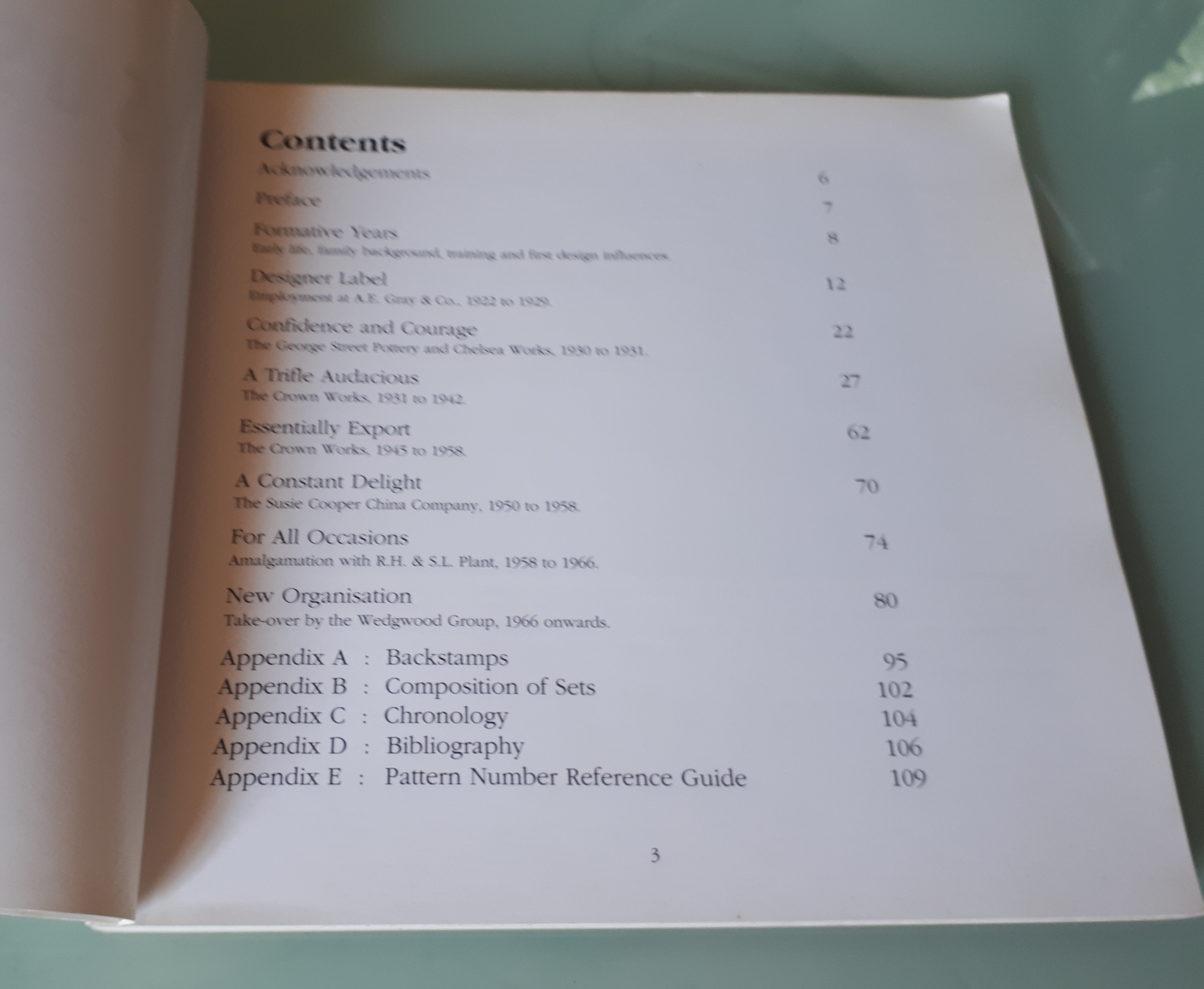 Susie Cooper Ceramics a Collectors Guide: Casey, Andrew