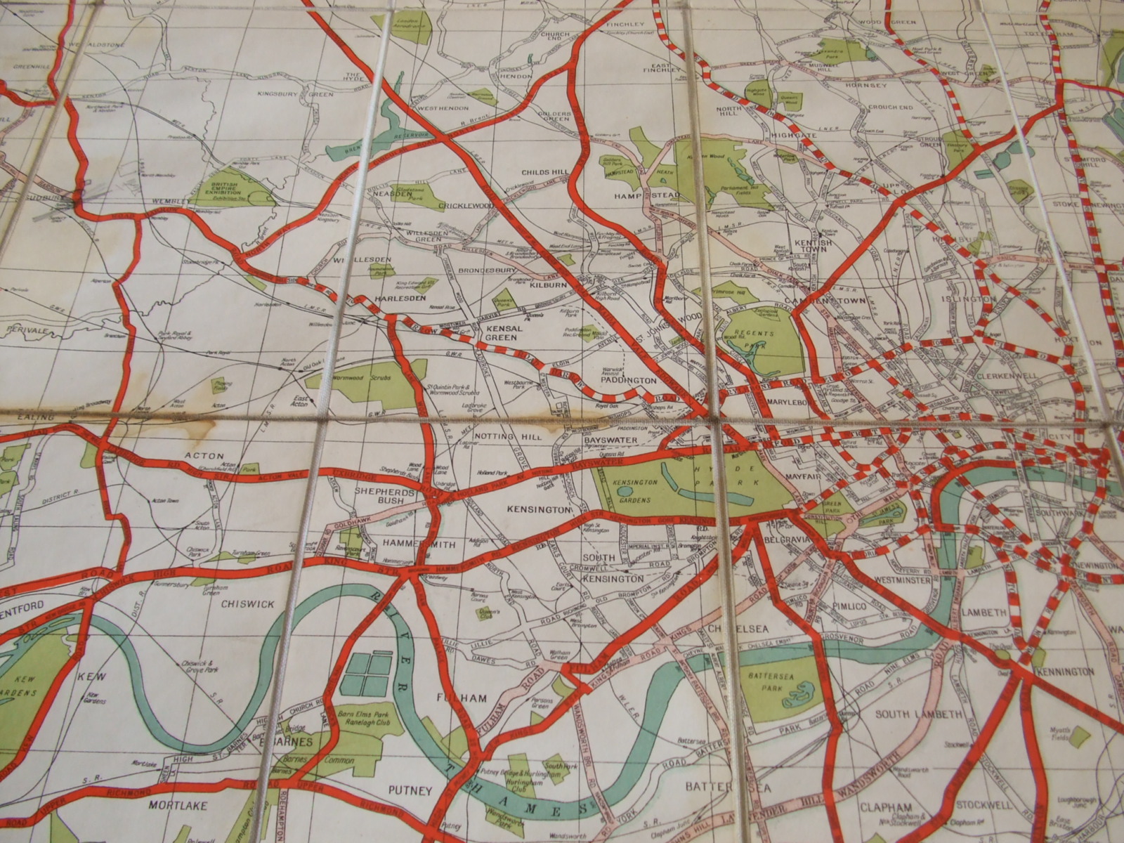 The Indispensable Exit Map of London [ Divided Into One Mile Squares 