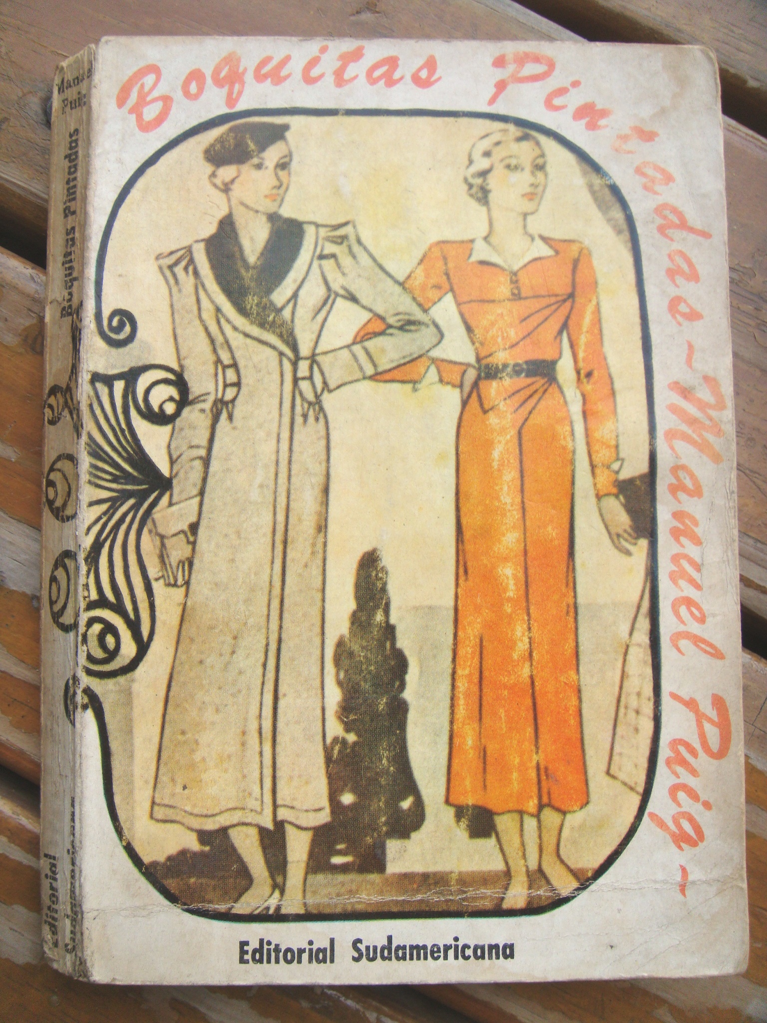 BOQUITAS PINTADAS by Manuel Puig: Bien Encuadernación de tapa blanda (1969)  1ª Edición | Cabalgando en un Silbido, image size:1536x2048