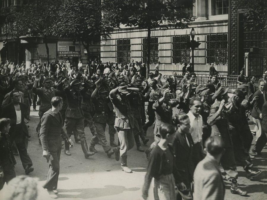 Photo libération de Paris résistant format 10x15 cm n761