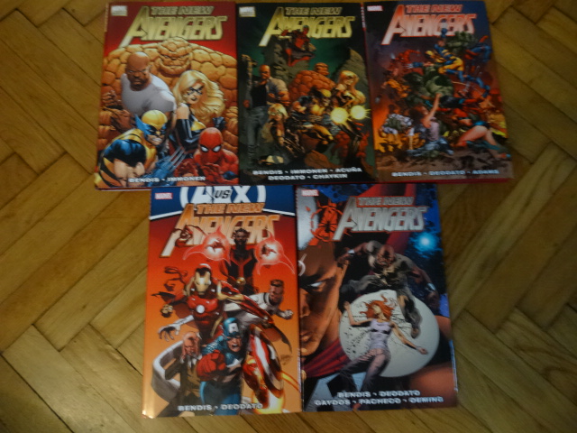 New Avengers - 5 Volumes. - Bendis, Brian Michael and Stuart Immonen