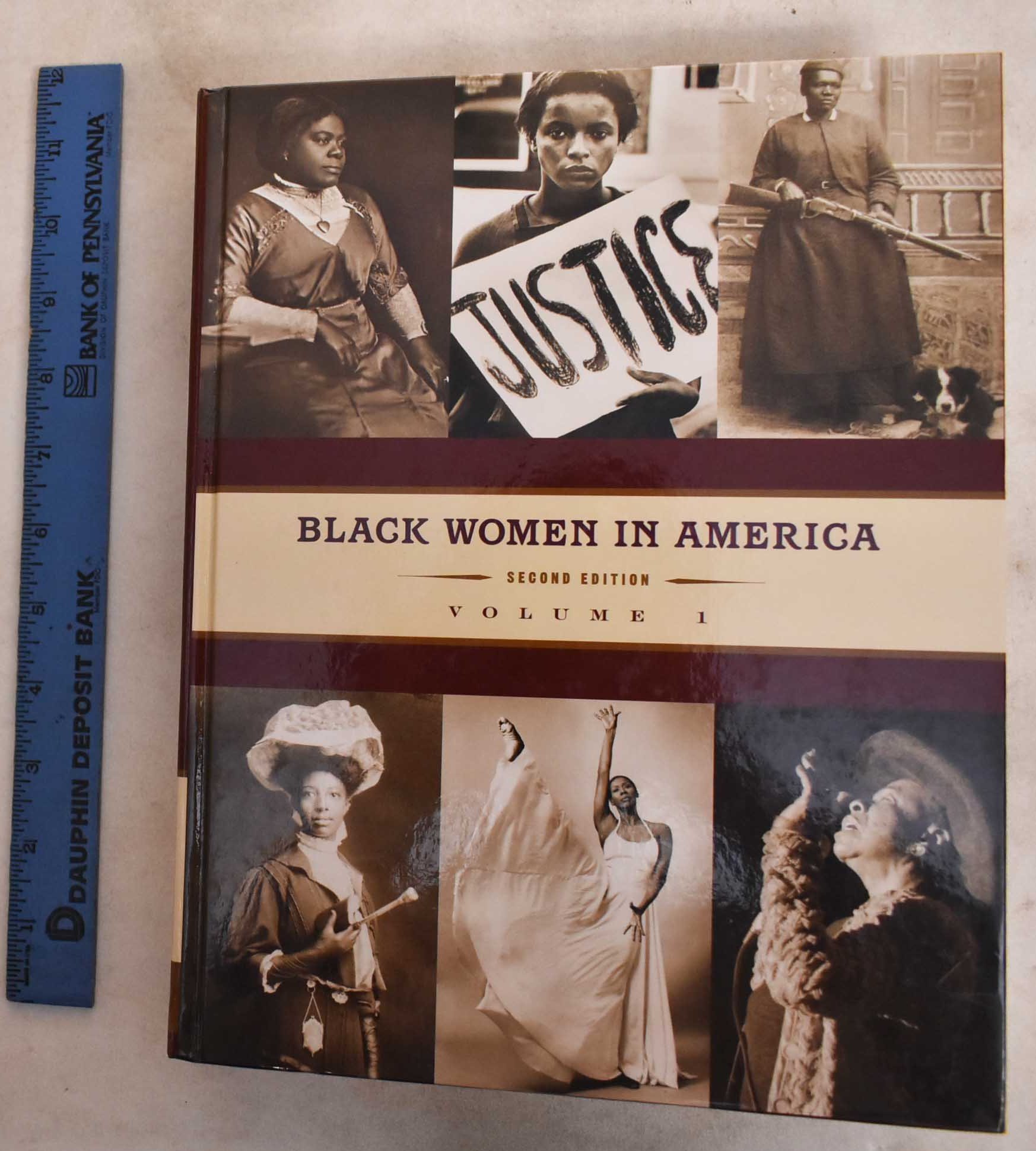 Black Women In America: Volume 1 - Hine Clark, Darlene