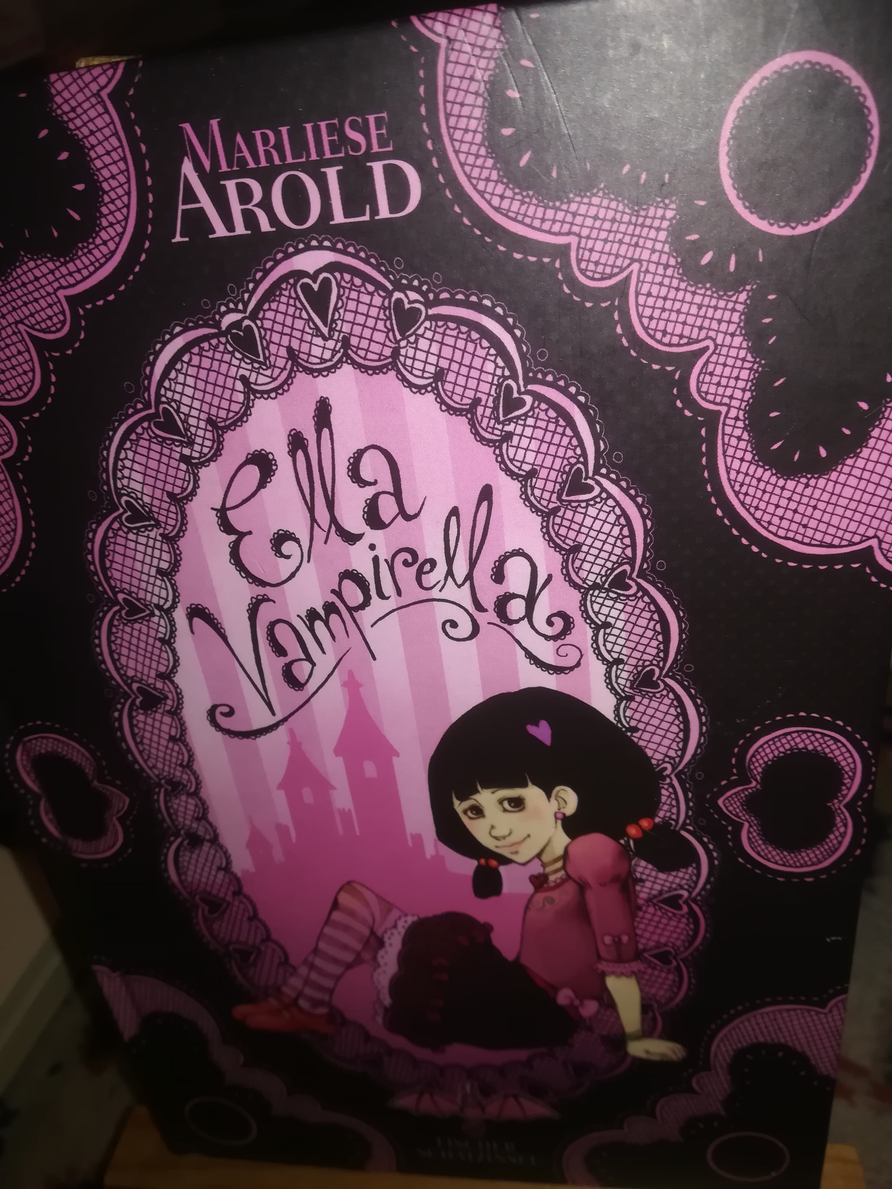 Ella Vampirella - Arold Marliese