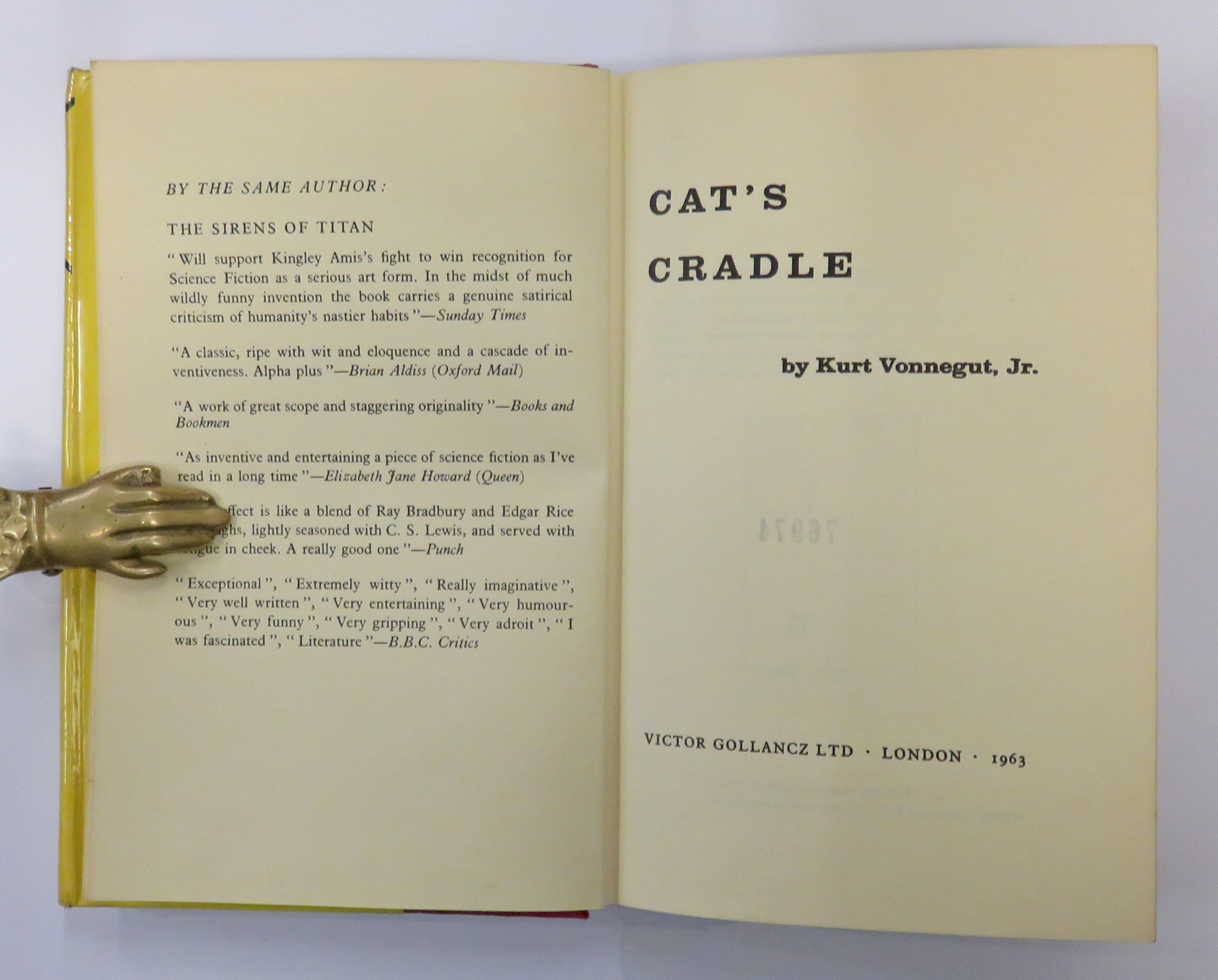 Cat's Cradle by Kurt Vonnegut, Jr. Hardback (1963) First Edition. St